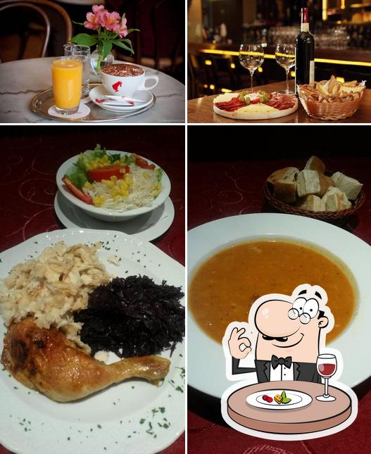 La foto della cibo e bevanda di Murano pizzeria & grill