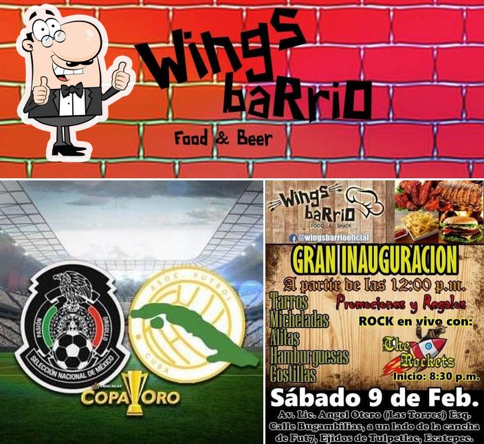 Mire esta foto de Wings Barrio Food & Beer