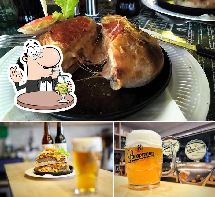 Взгляните на это изображение, где видны напитки и еда в PizzaBurger POINT bar Celje