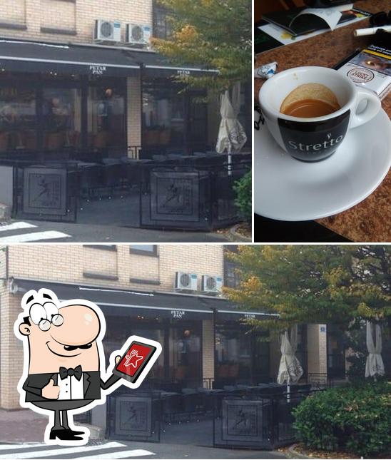 Tra le diverse cose da Cafe Peter Pan Bjelovar si possono trovare la esterno e bevanda