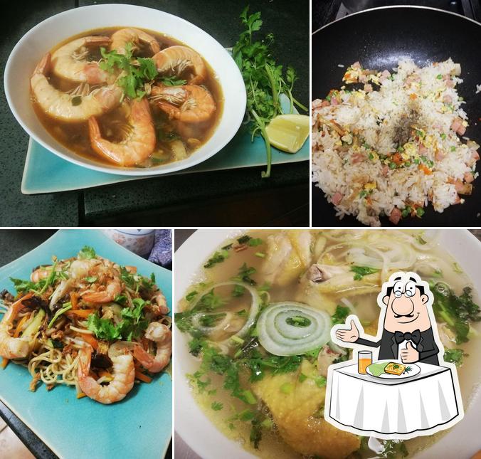 Nourriture à Banh Mi Shop Hoang Chau (Les 2 Soeurs HOANG)