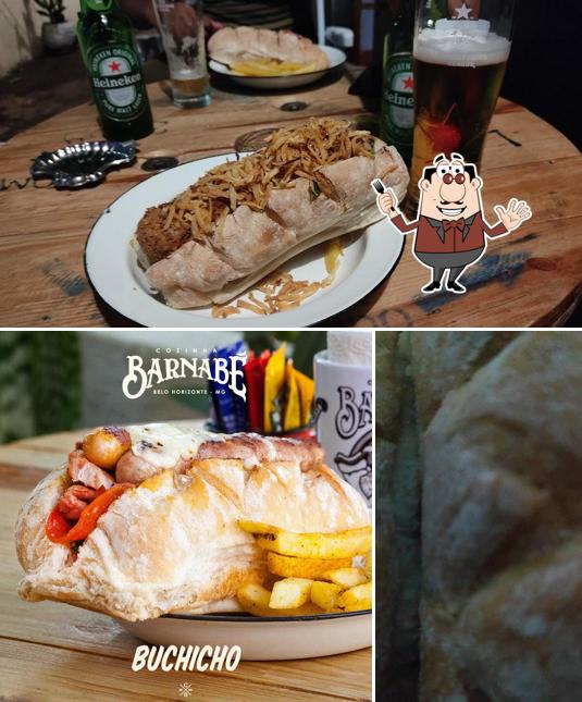 Confira a ilustração apresentando comida e cerveja no Cozinha Barnabé