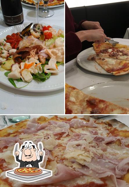 Ordina una pizza a Ristorante Pizzeria San Martè Gilda, Luciano e figli dal1987
