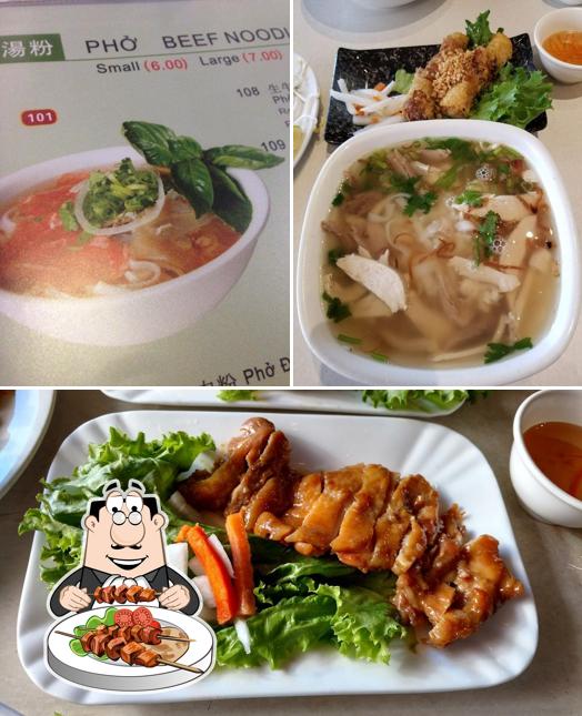 Блюда в "Pho Xe Lua Vietnamese Cuisine"