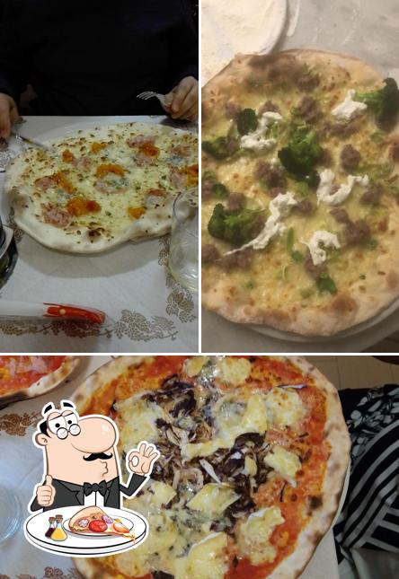 Prenditi una pizza a Pizzeria "Da Spid" di Ulivi Gabriele