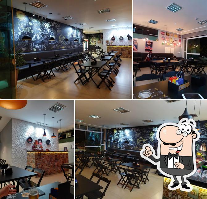 O interior do Sun'k Burger's