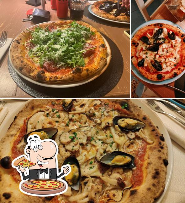 Scegli una pizza a Ristorante Pizzeria da Mario