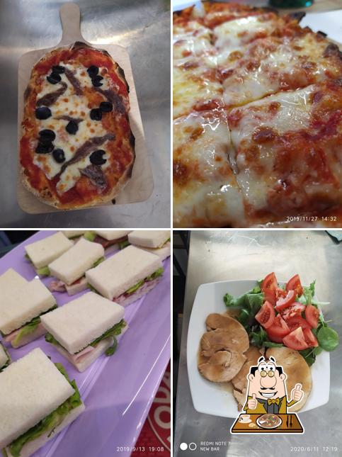 Scegli tra le svariate varianti di pizza