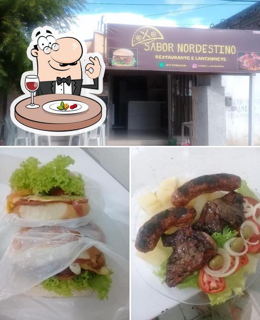 O Restaurante e Lanchonete SABOR NORDESTINO se destaca pelo comida e interior