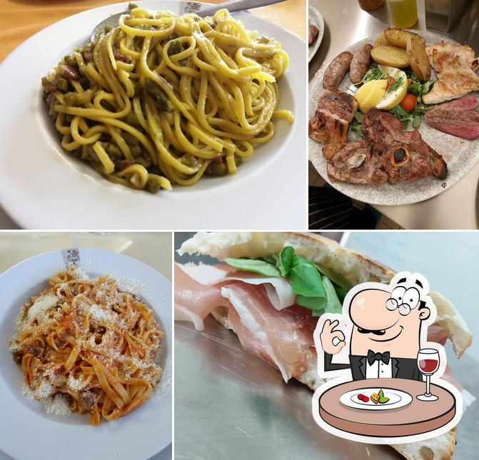 Essen im Asso Di Coppe / Ristorante / Pizzeria / Hotel/Bar