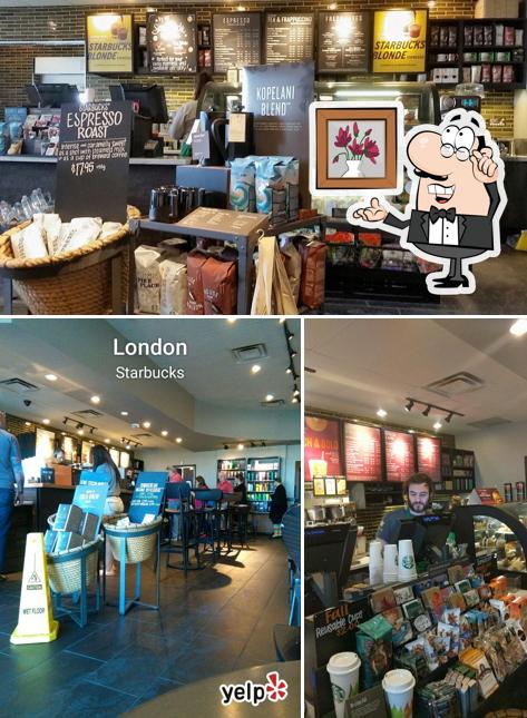 L'intérieur de Starbucks