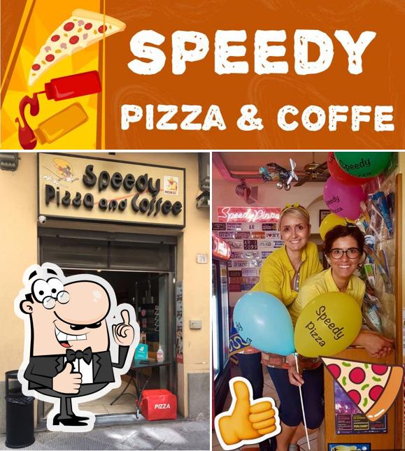 Взгляните на снимок пиццерии "Speedy Pizza"