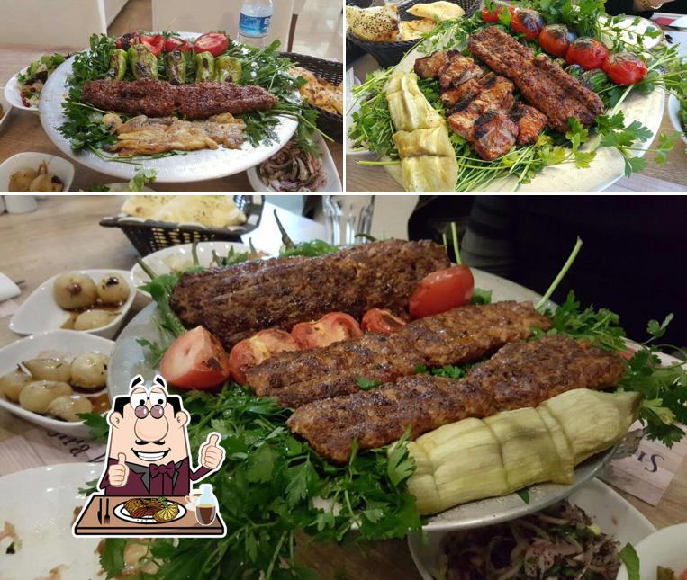 Süleyman Usta Sıra kebap ofrece recetas con carne
