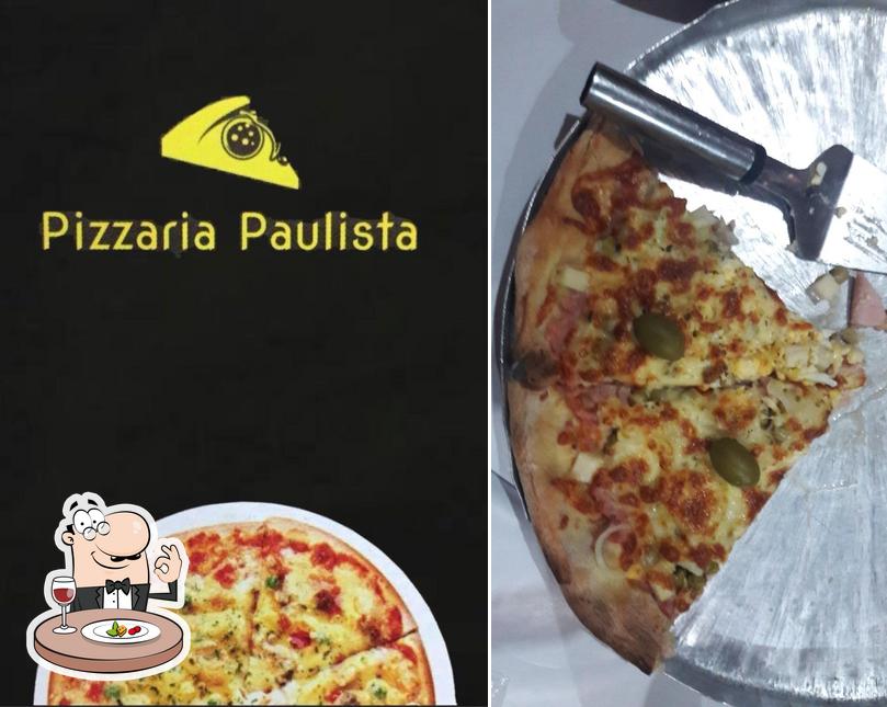 Comida em Pizzaria Paulista