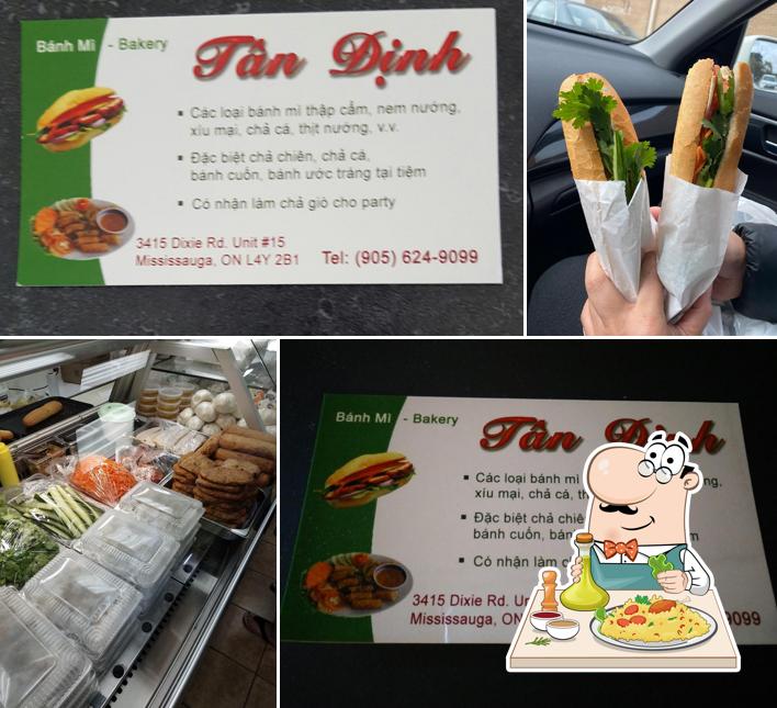 Plats à Banh Mi Tan Đinh Bakery