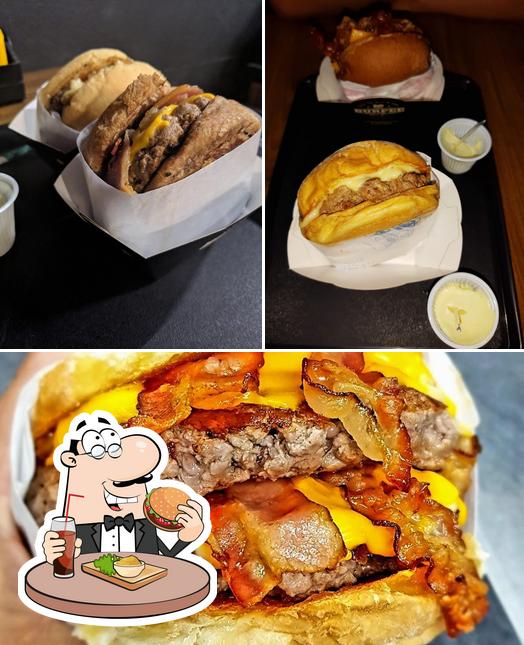 Peça um hambúrguer no Burpee Burger