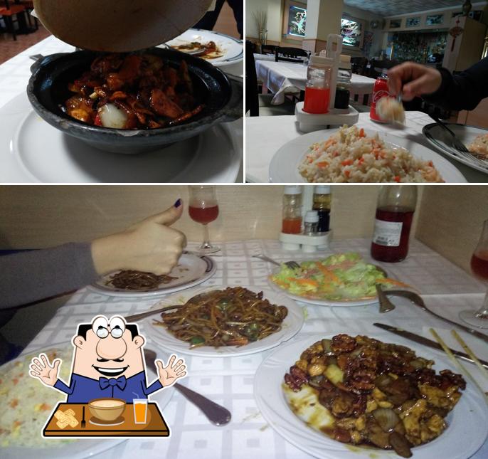 Блюда в "Restaurante Shang Hai"