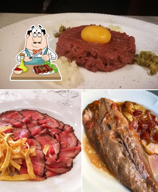 Get meat dishes at Restaurant Les Délices de France