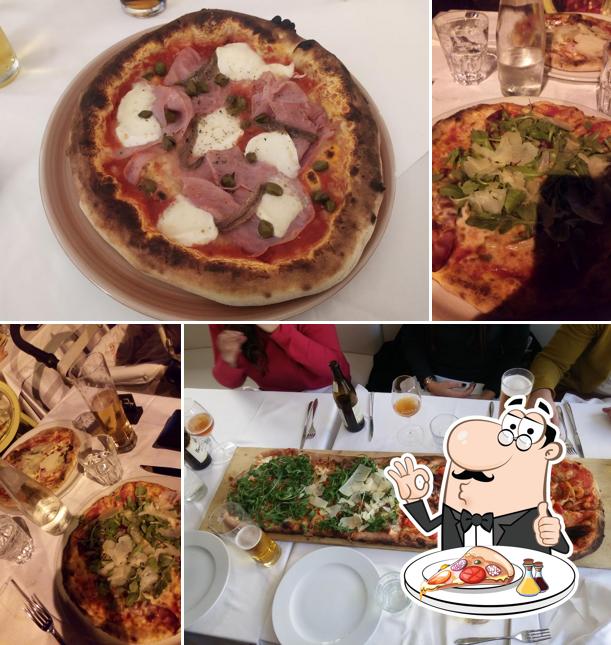 Scegli una pizza a Pizzeria Ristorante Bella Napoli