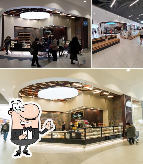 L'intérieur de Cofetaria Chocolada - Galeriile Carrefour