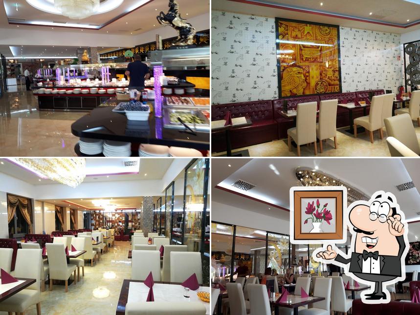 The interior of Gourmet Tempel Chinese Restaurant