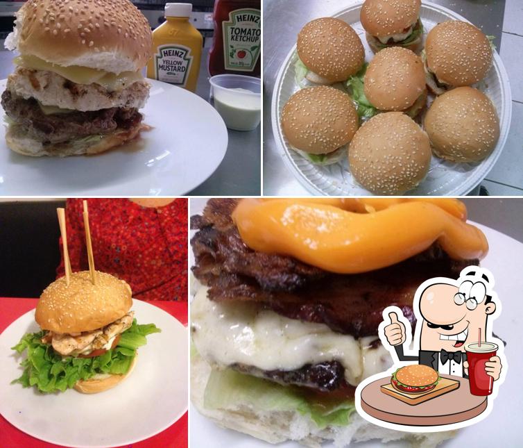 Delicie-se com um hambúrguer no Hamburgueria Figueiredo