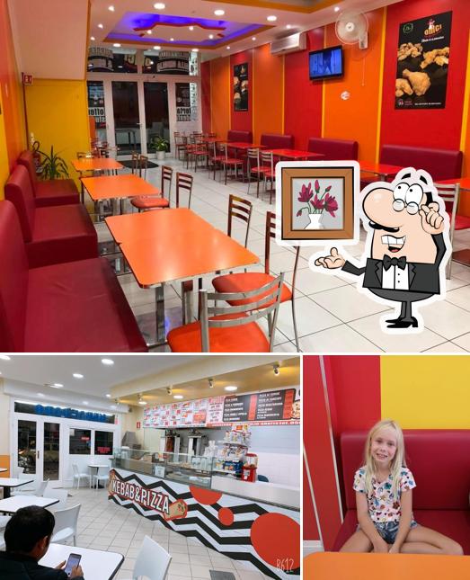 Découvrez l'intérieur de Oh My Chicken & Burger fast food