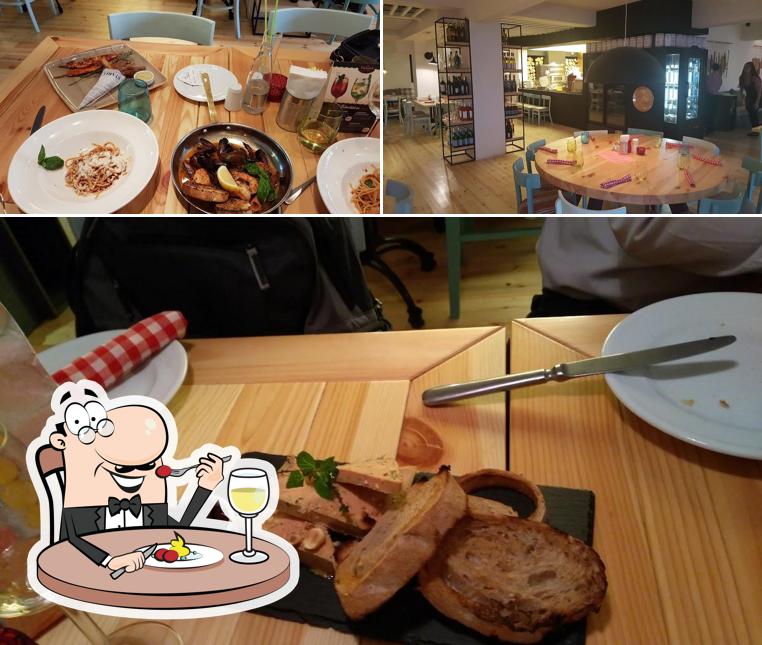 Observa las imágenes que hay de comida y interior en La Pastaria Sofia