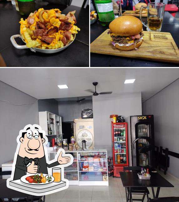 A ilustração da comida e interior no ChokoBurguer