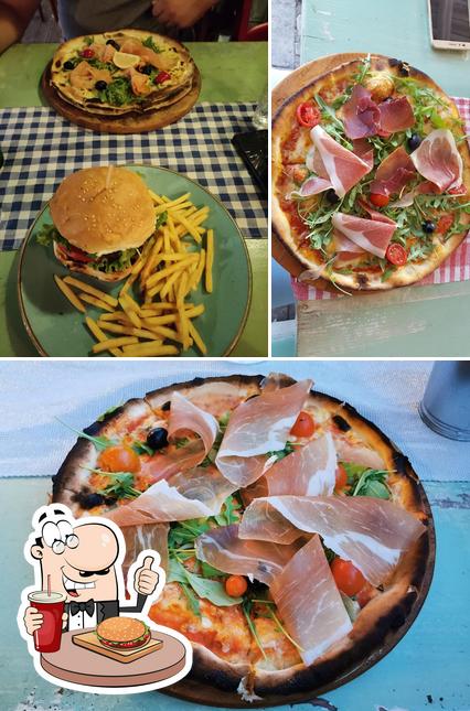 Prova un hamburger a Pizzeria "La Casa"