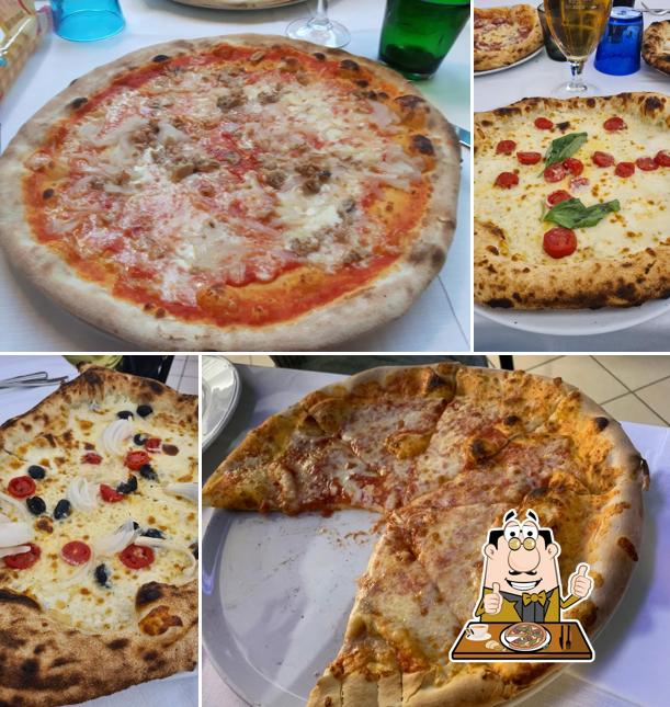 A Ristorante Al Mediterraneo, puoi provare una bella pizza