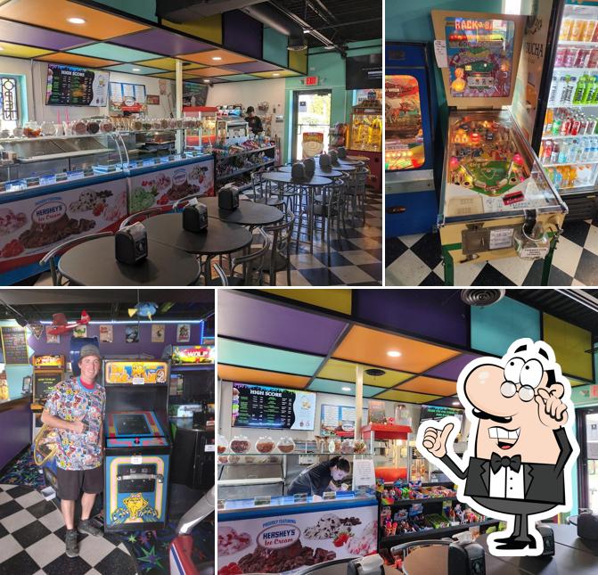 The interior of HIGH SCORE Ice Cream & Arcade