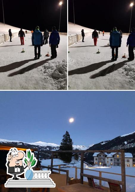 Guarda gli esterni di Eisbahnhüttli