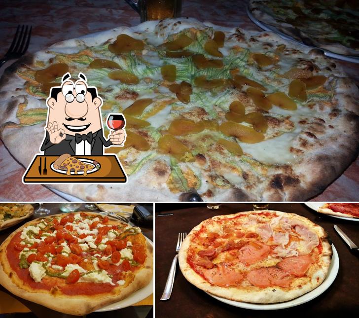 Prenditi una pizza a Pizzeria La Ginestra