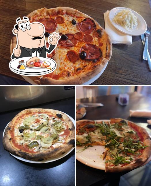 Try out pizza at Modomio