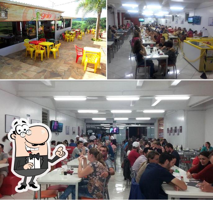 Veja imagens do interior do Grilo Super Lanches