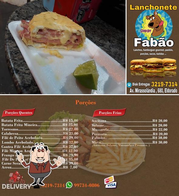 Еда в "Lanchonete Fabão"