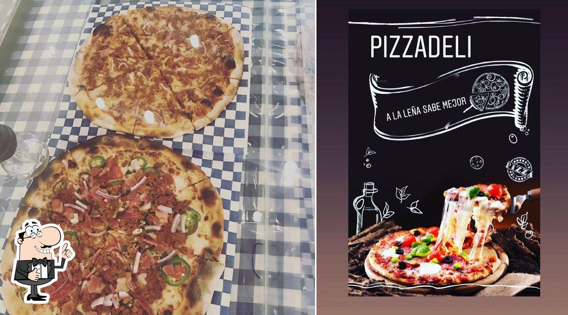 Here's a picture of Pizzadeli - pizza a la leña