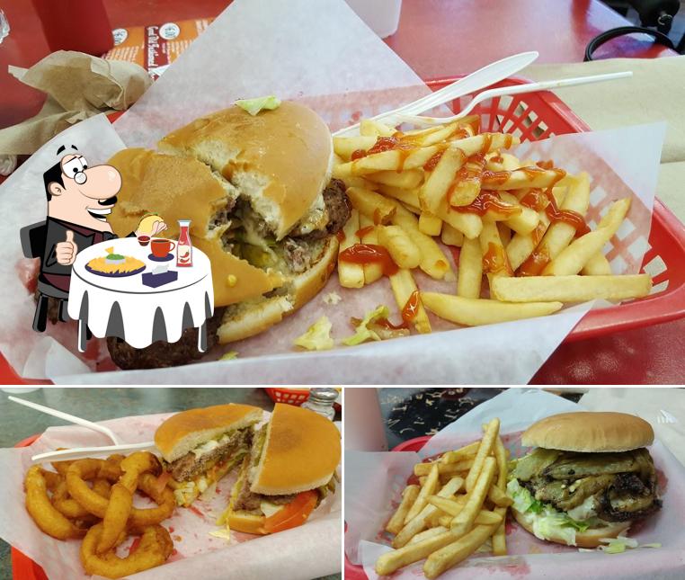 PAPA BURGERS, El Paso - 2066 Wedgewood Dr - Photos & Restaurant