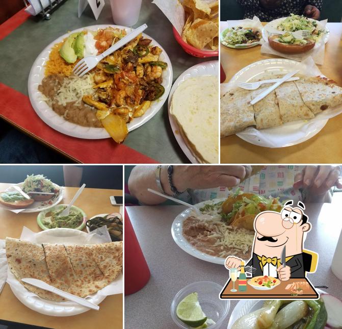 Taco's El Caporal (28th St) in Wyoming - Restaurant menu and reviews