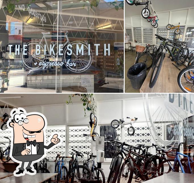 Внешнее оформление "The Bikesmith & Espresso Bar"