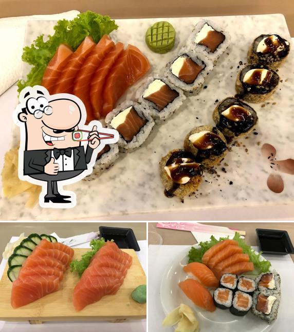 Presenteie-se com sushi no Kami Sushi