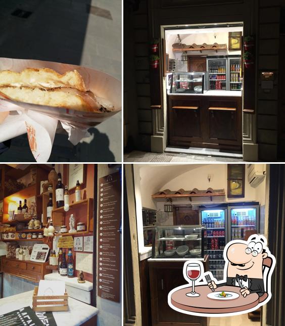 IL Panino Santa Maria Novella si caratterizza per la cibo e interni