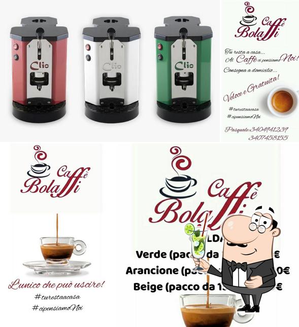 Goditi un drink a Caffè Bolaffi Reggio Calabria