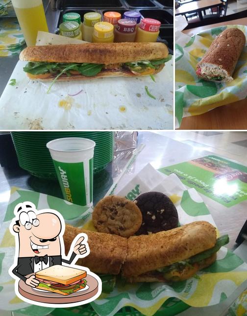 Escolha um sanduíche no Subway