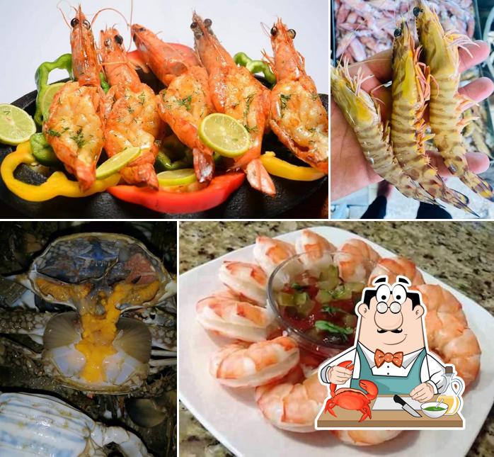 Pick different seafood meals available at مطعم اسماعيل ياسين