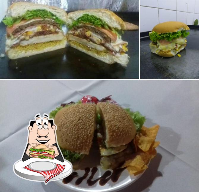 Clube sanduíches em Frango Lanches Fast Food