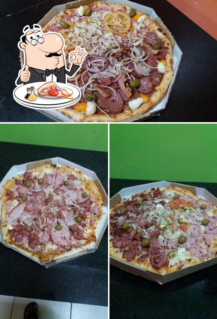 Peça diversos tipos de pizza