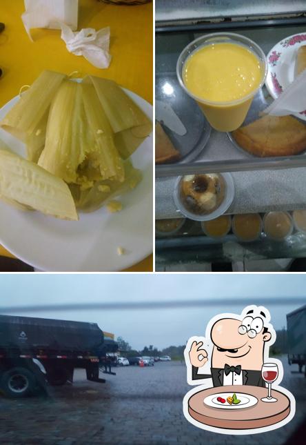 Estas son las fotos que muestran comida y exterior en Chalé Da Pamonha Juquitiba