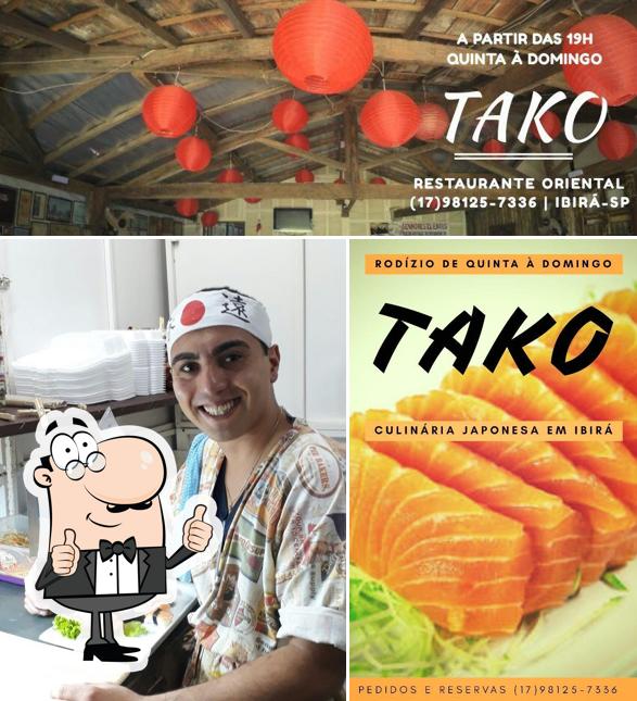 Look at the photo of Tako Restaurante Japonês